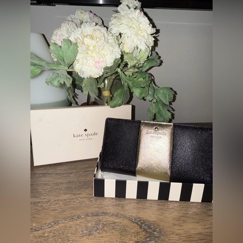 Kate Spade Cedar Street Stacy Racing Stripe Wallet